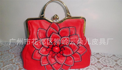 云朵兒皮具 加盟連鎖火爆招商，專業(yè)咨詢助力創(chuàng)業(yè)夢(mèng)想